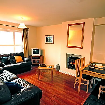 Quality Holiday Homes 4* 욜